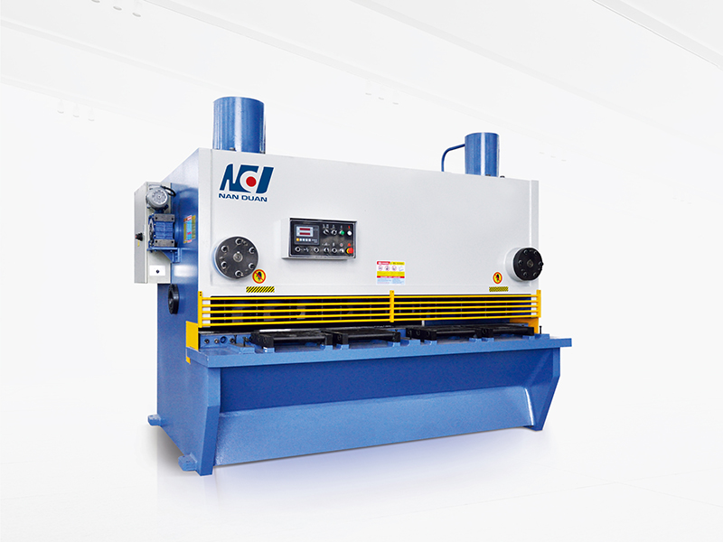 QC11Y Hydraulic Guillotine Shear